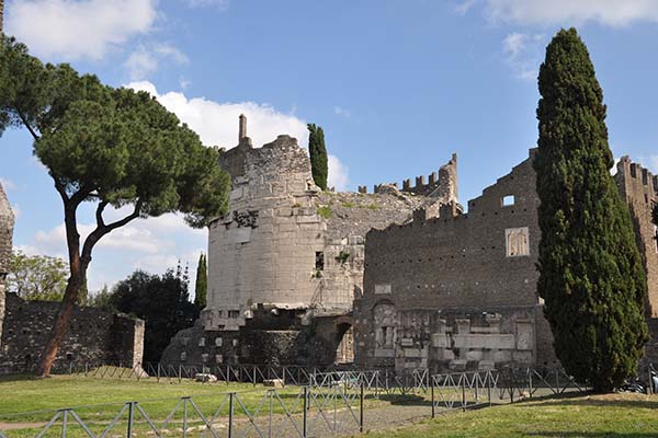 Via Appia Tombe de Cecilia Metella
